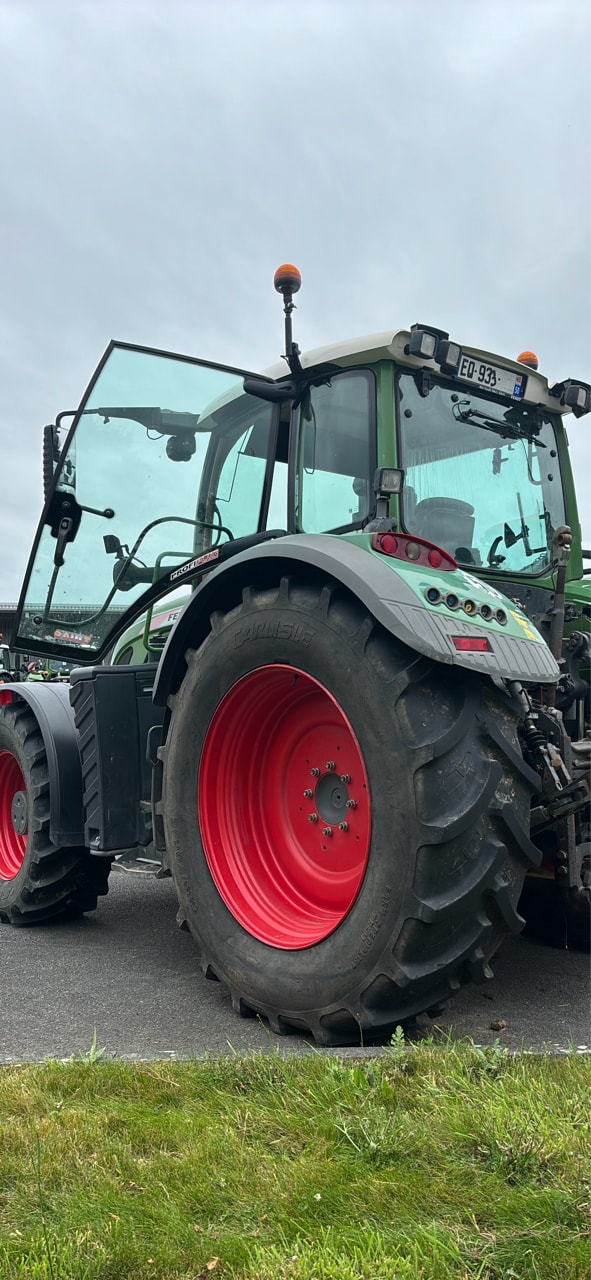 Tracteur FENDT 716 VARIO PROFI + - photo slide 3