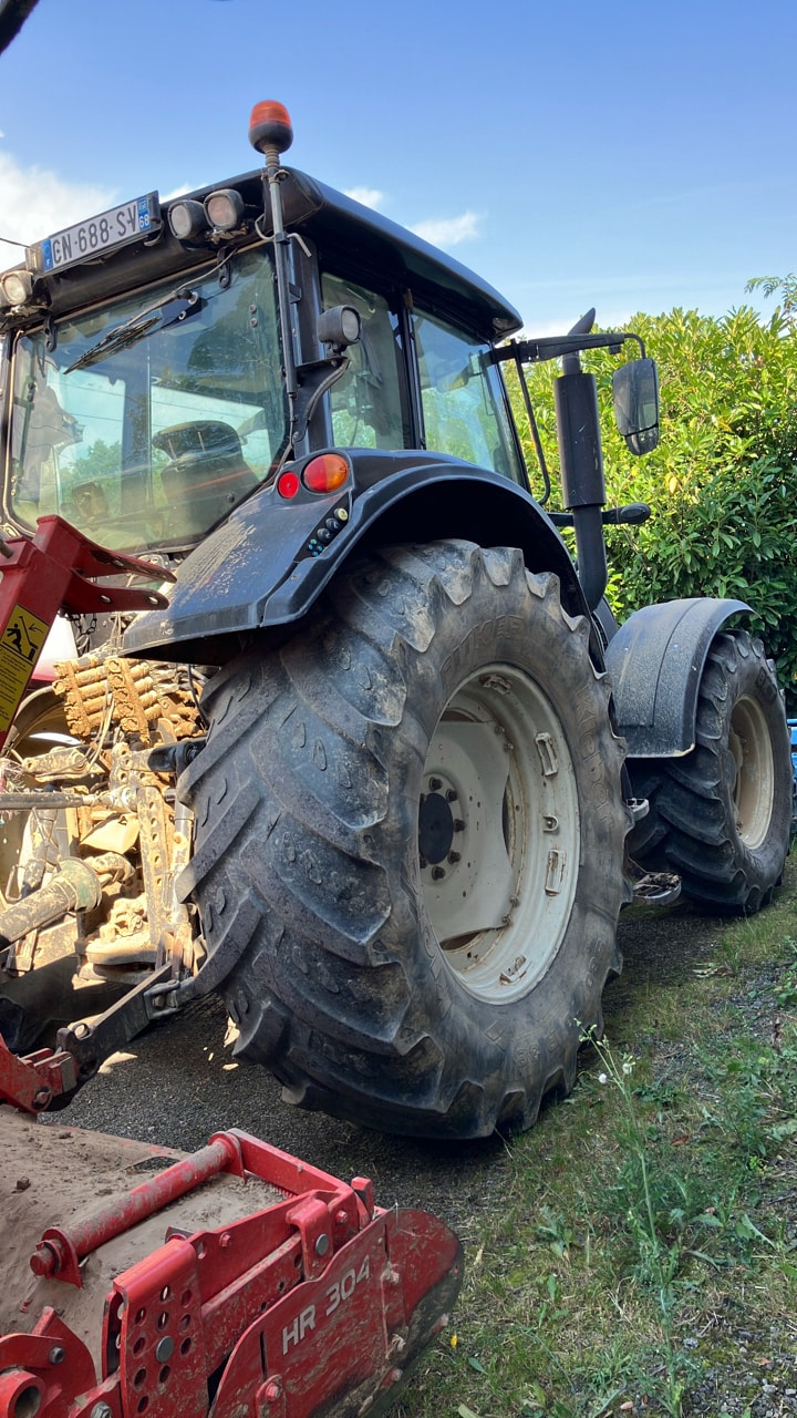 Tracteur VALTRA N142 - photo slide 7