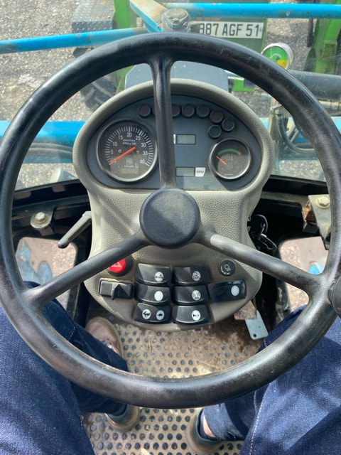 Tracteur enjambeur BOBARD Jacquet 390 - photo slide 8