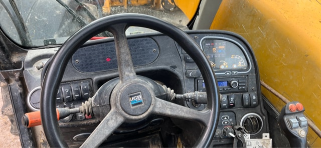 Telescopique JCB 536-60 AGRI PRO - photo slide 13