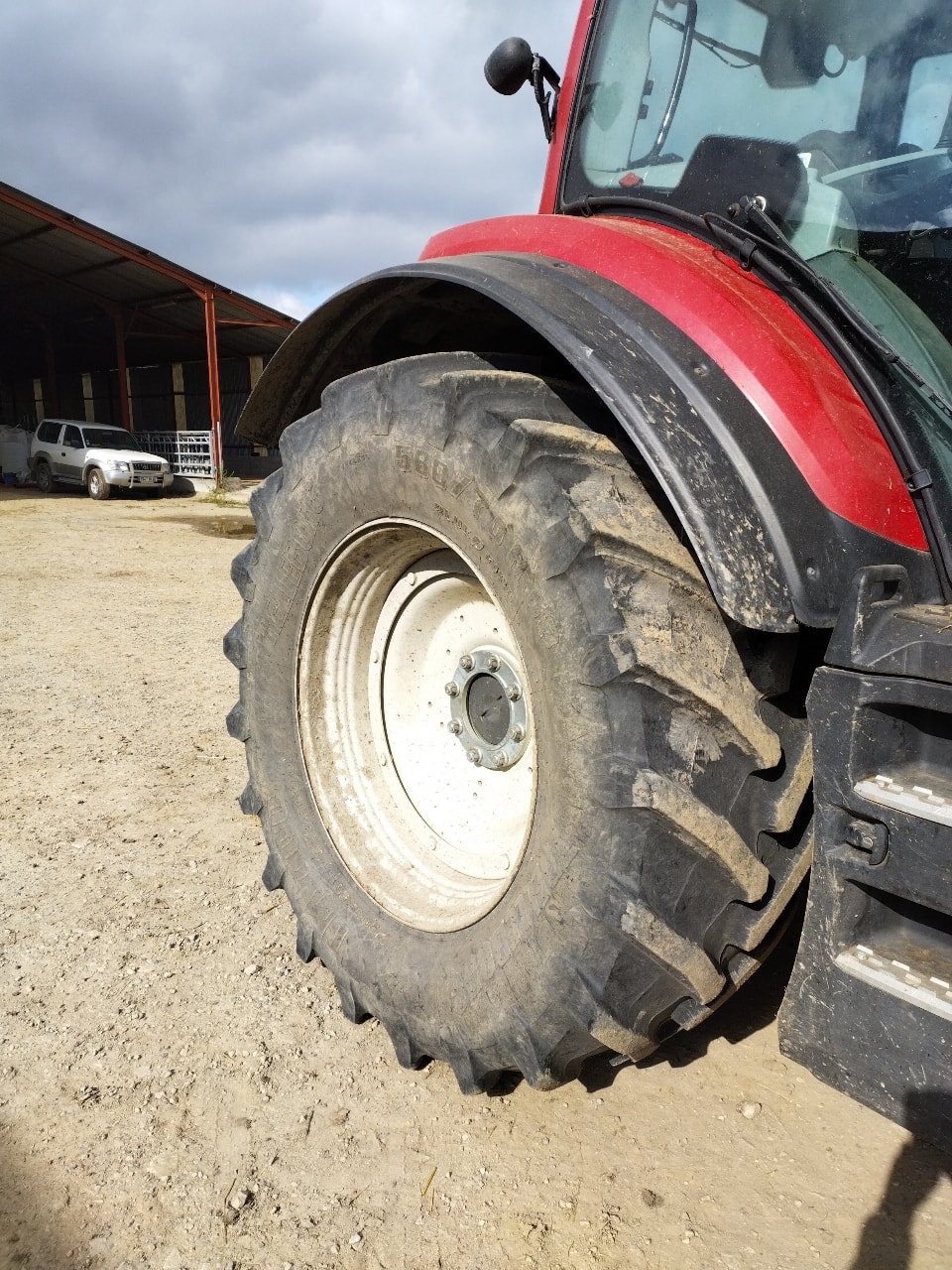 Tracteur VALTRA T174 - photo slide 9