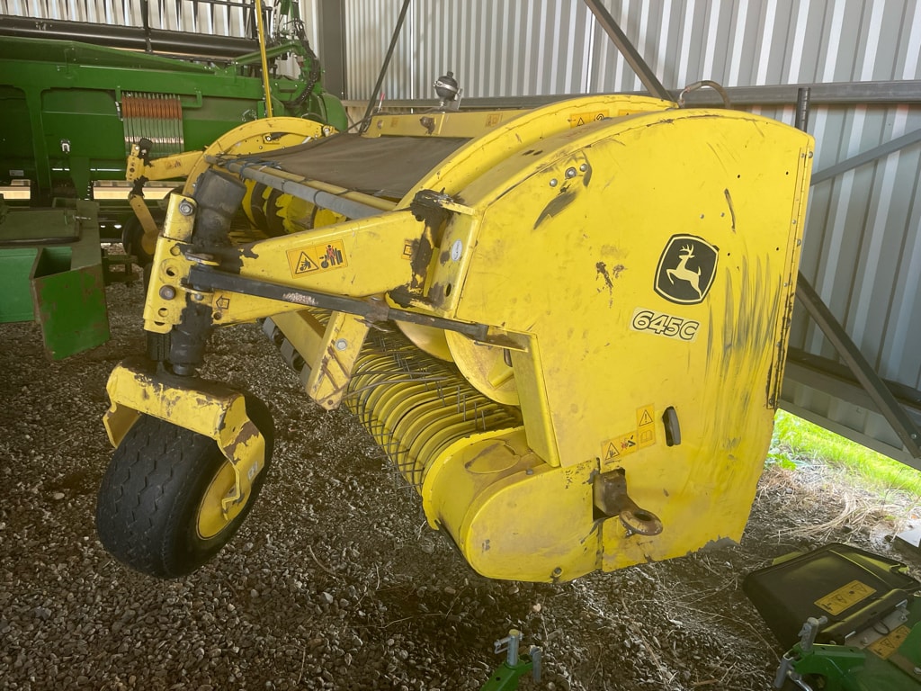 Pick-up JOHN DEERE 645C - photo slide 4