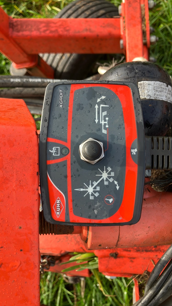 Andaineur KUHN GA 7932 + - photo slide 10