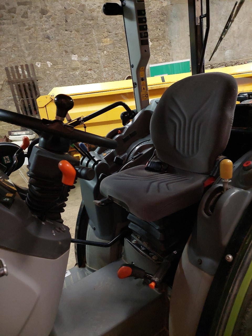 Tracteur CLAAS 220 VE - photo slide 7