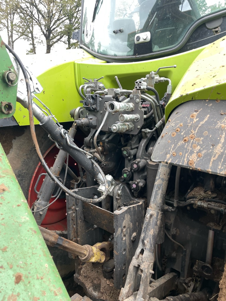 Tracteur CLAAS ARION 640 CMATIC - photo slide 11