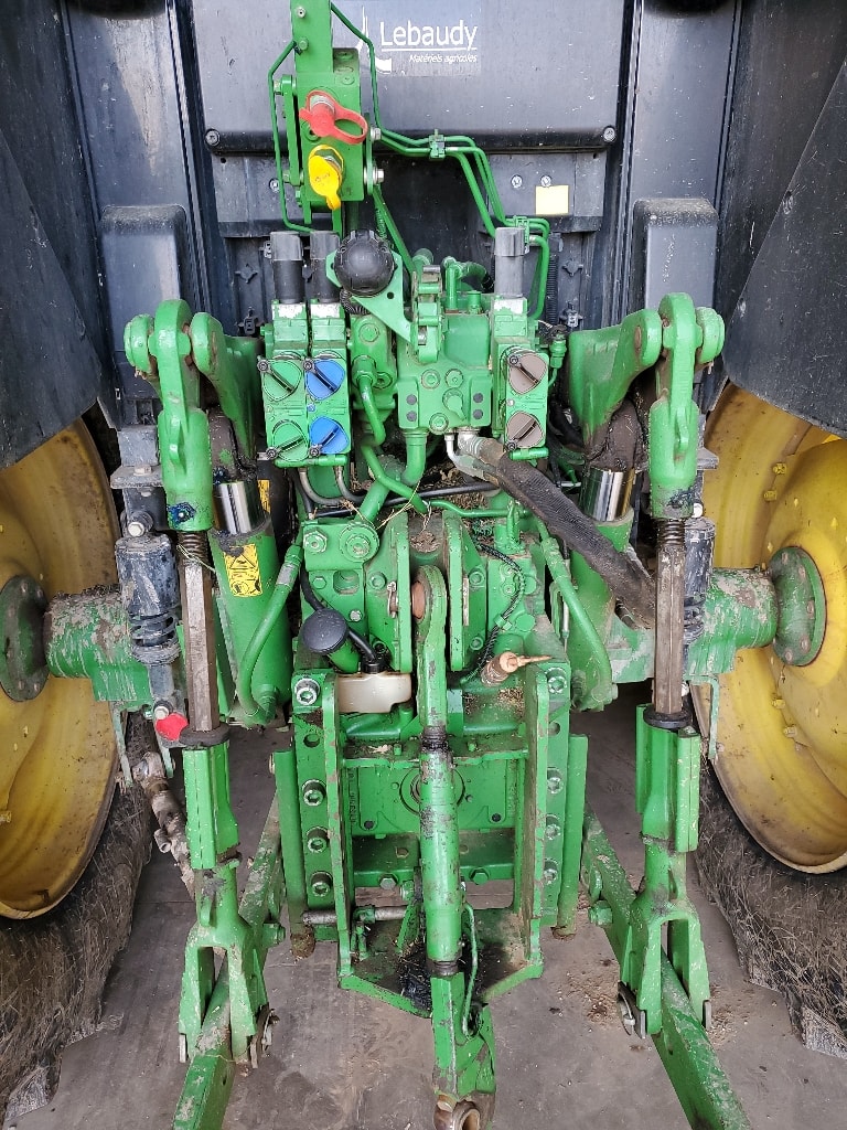 Tracteur chargeur JOHN DEERE 6110M - photo slide 3