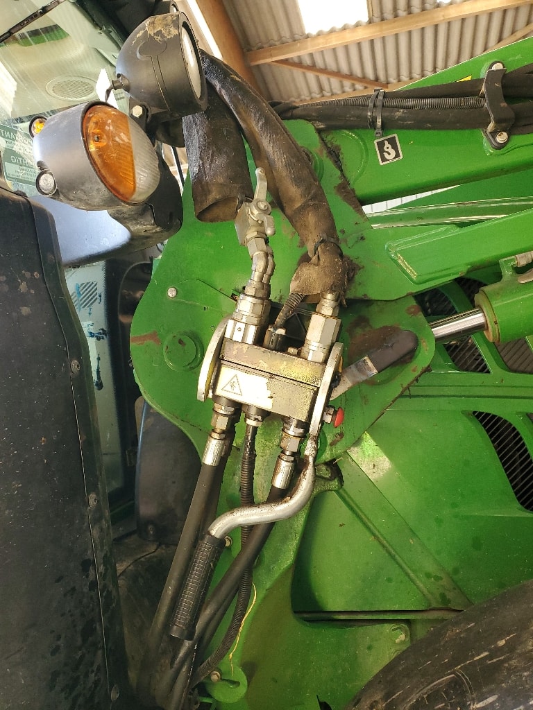 Tracteur chargeur JOHN DEERE 6110M - photo slide 7