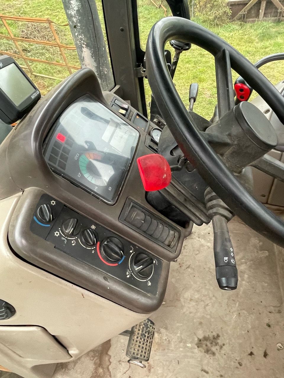 Tracteur chargeur RENAULT ARES 610 RZ - photo slide 12