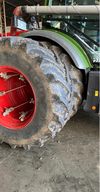 Tracteur FENDT 724 power plus - photo slide 7