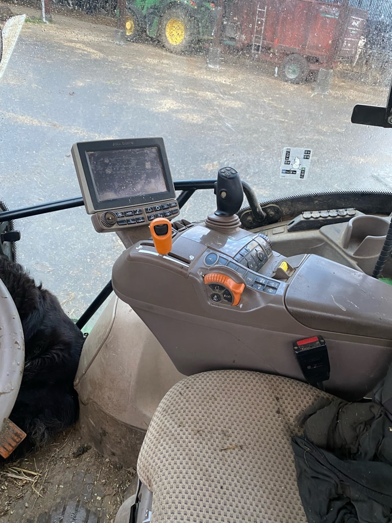 Tracteur JOHN DEERE 6130R - photo slide 6
