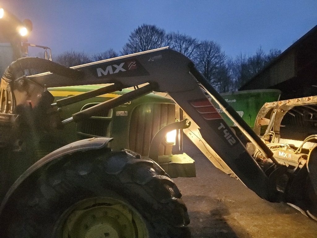 Tracteur chargeur JOHN DEERE 6130M - photo slide 21
