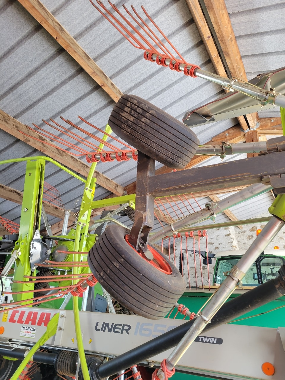 Andaineur CLAAS LINER 1650 TWIN - photo slide 7