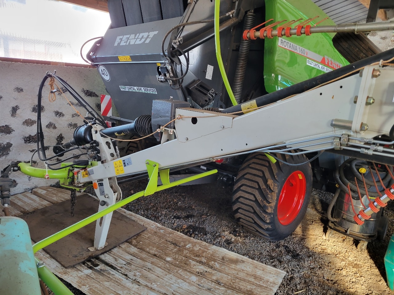 Andaineur CLAAS LINER 1650 TWIN - photo slide 10