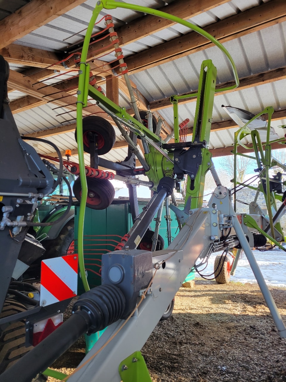 Andaineur CLAAS LINER 1650 TWIN - photo slide 16