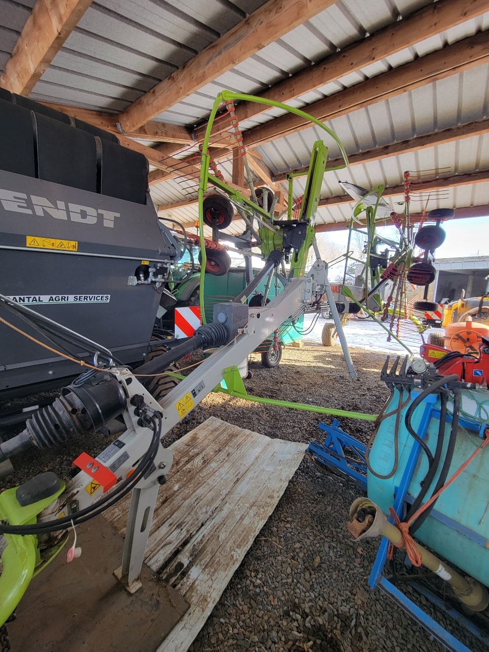 Andaineur CLAAS LINER 1650 TWIN - photo slide 17