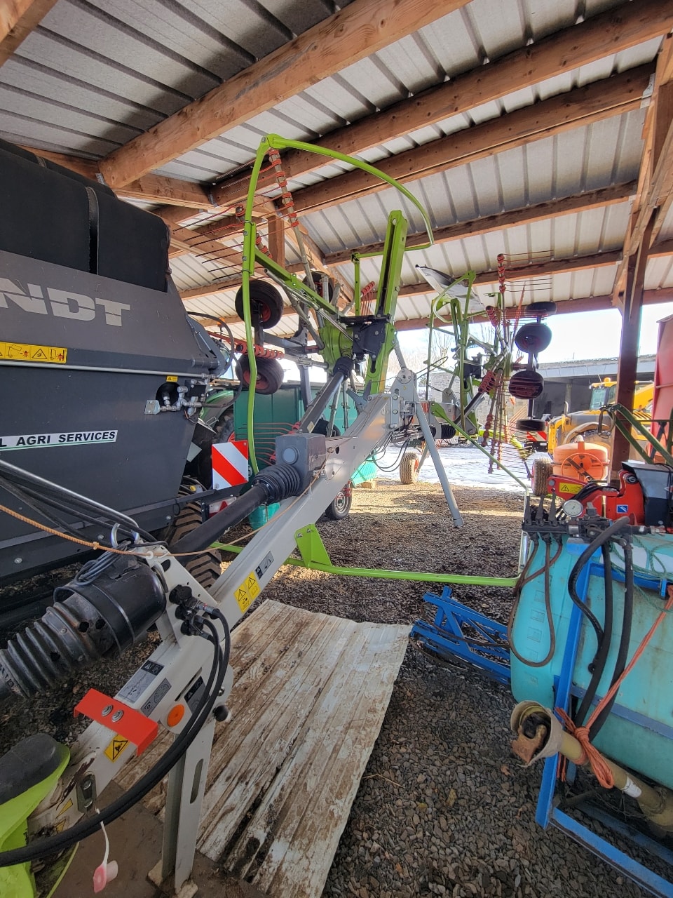 Andaineur CLAAS LINER 1650 TWIN - photo slide 18