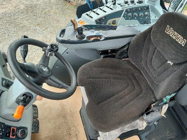 Tracteur VALTRA N134 Active - photo slide 5