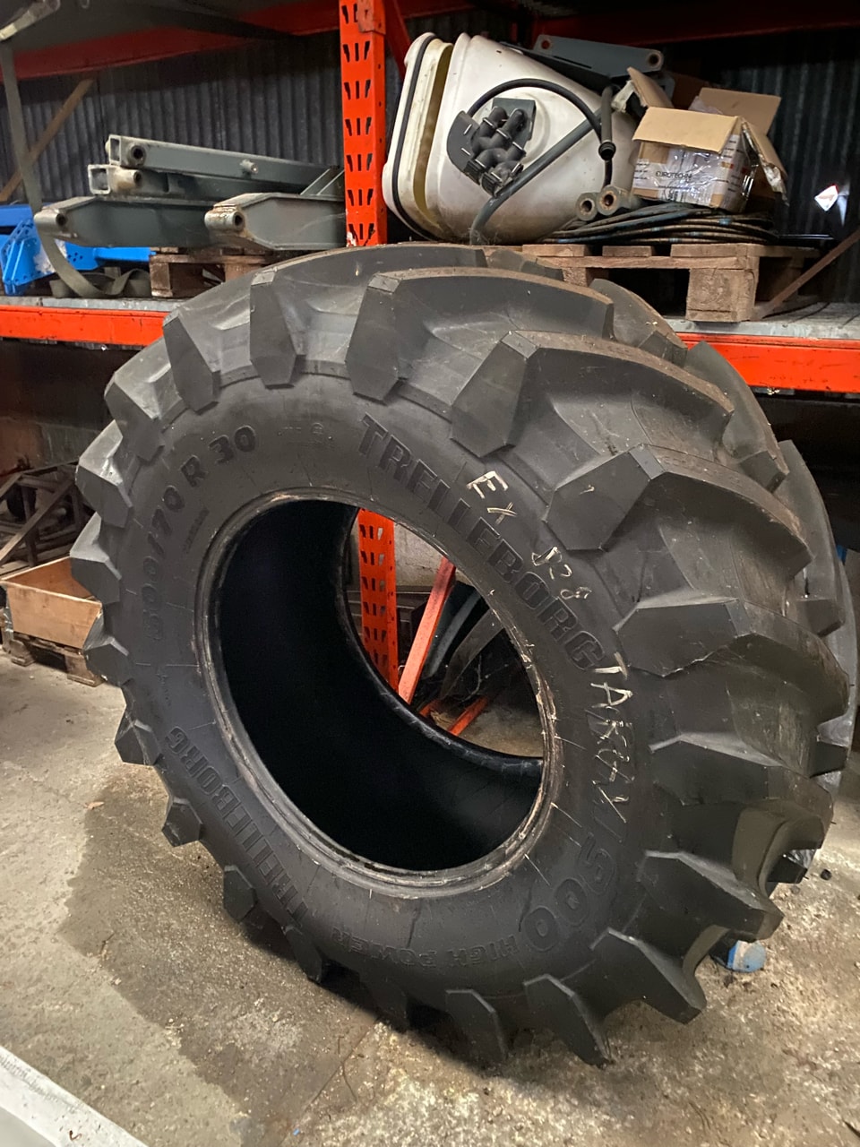 Pneumatique TRELLEBORG 600/70R30 TM900 HP - photo slide 2