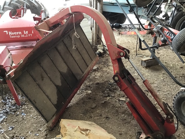 Faucheuse conditionneuse KVERNELAND Tarrup 4032 et bx  - photo slide 6