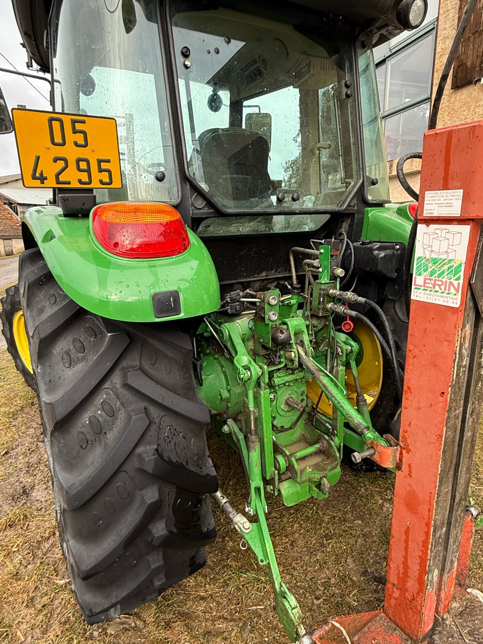 Tracteur chargeur JOHN DEERE 5075E - photo slide 3