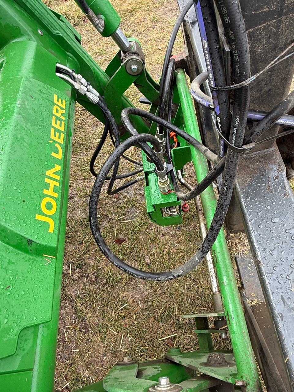 Tracteur chargeur JOHN DEERE 5075E - photo slide 9