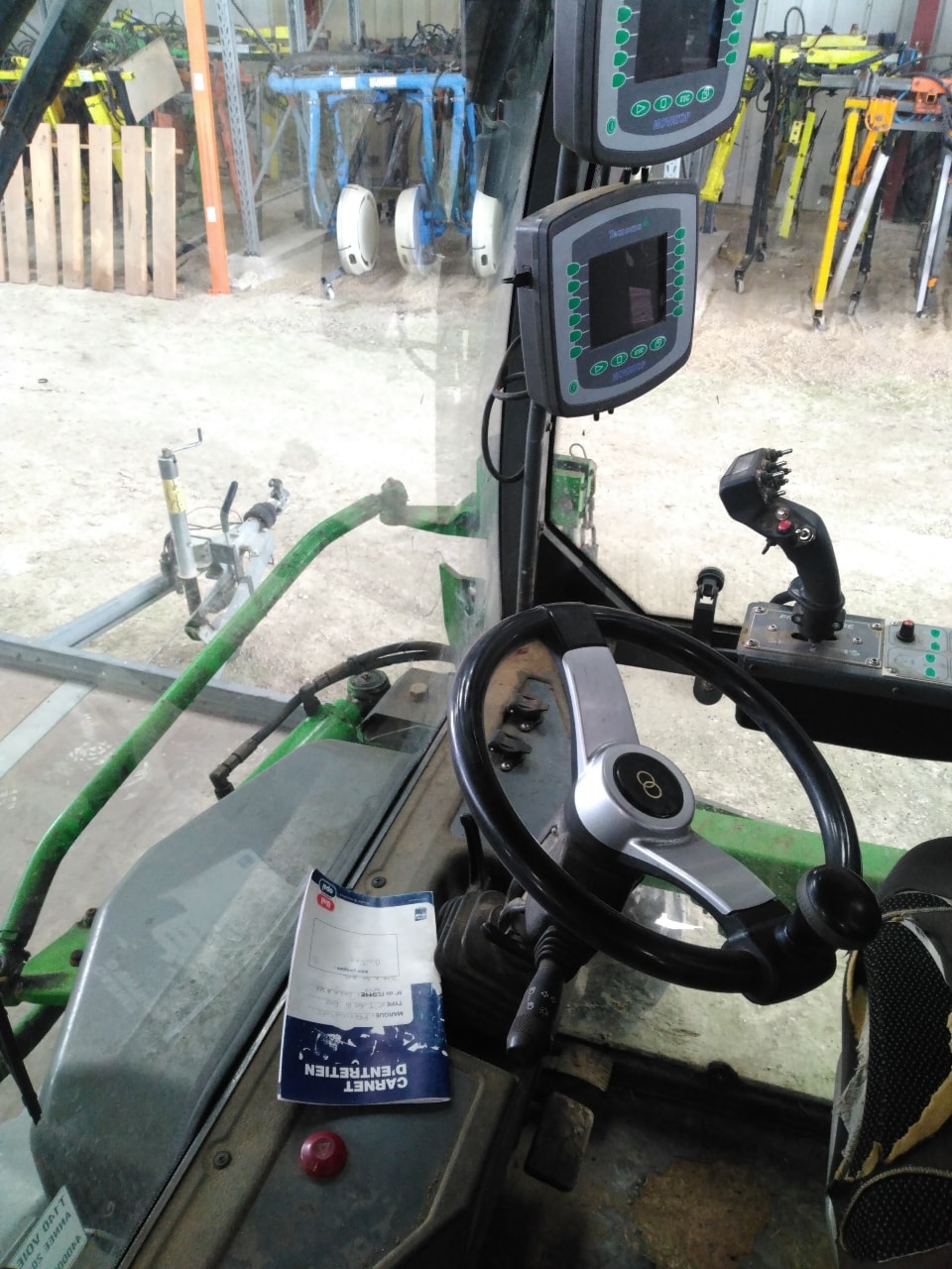 Tracteur enjambeur TECNOMA T140 EVO - photo slide 11