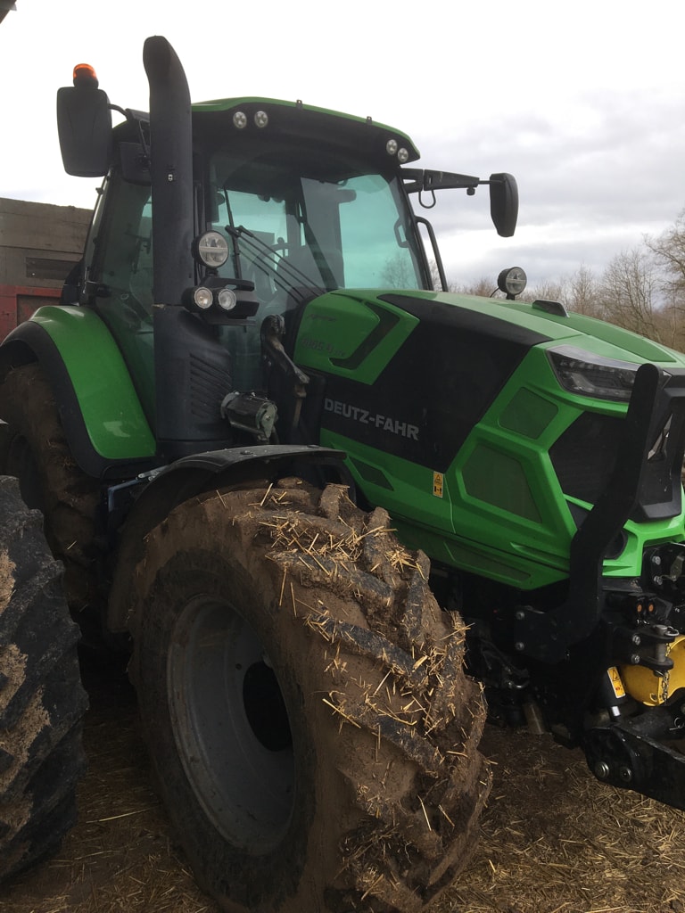 Tracteur chargeur DEUTZ FAHR 6165.4 AGROTRON TTV - photo slide 2
