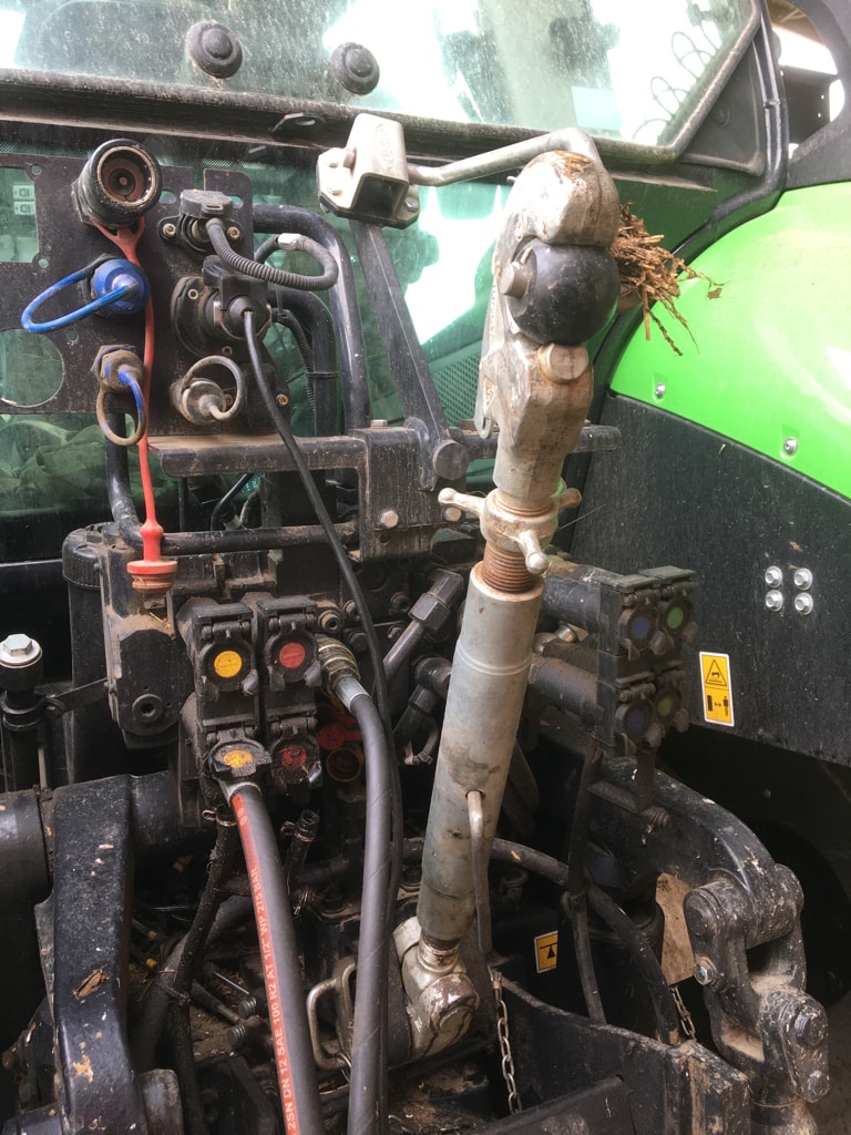 Tracteur chargeur DEUTZ FAHR 6165.4 AGROTRON TTV - photo slide 12