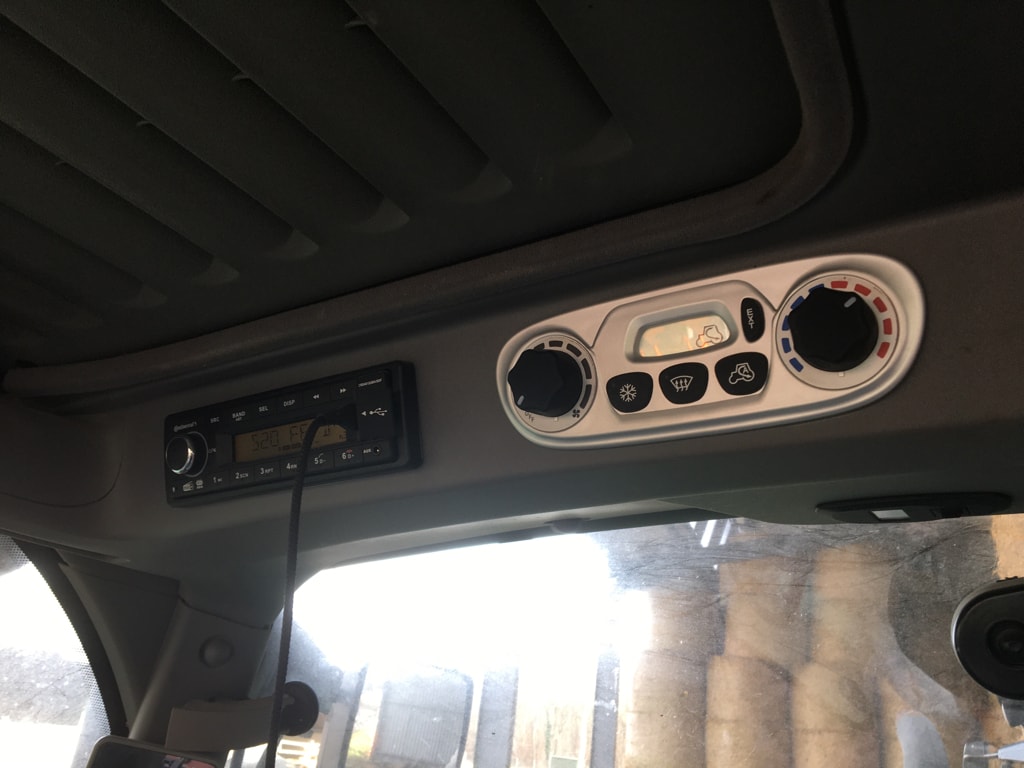 Tracteur chargeur DEUTZ FAHR 6165.4 AGROTRON TTV - photo slide 20