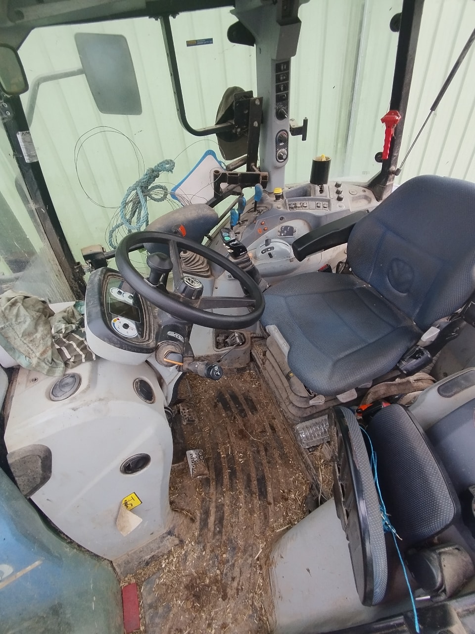 Tracteur chargeur NEW HOLLAND T5.100 EC - photo slide 3