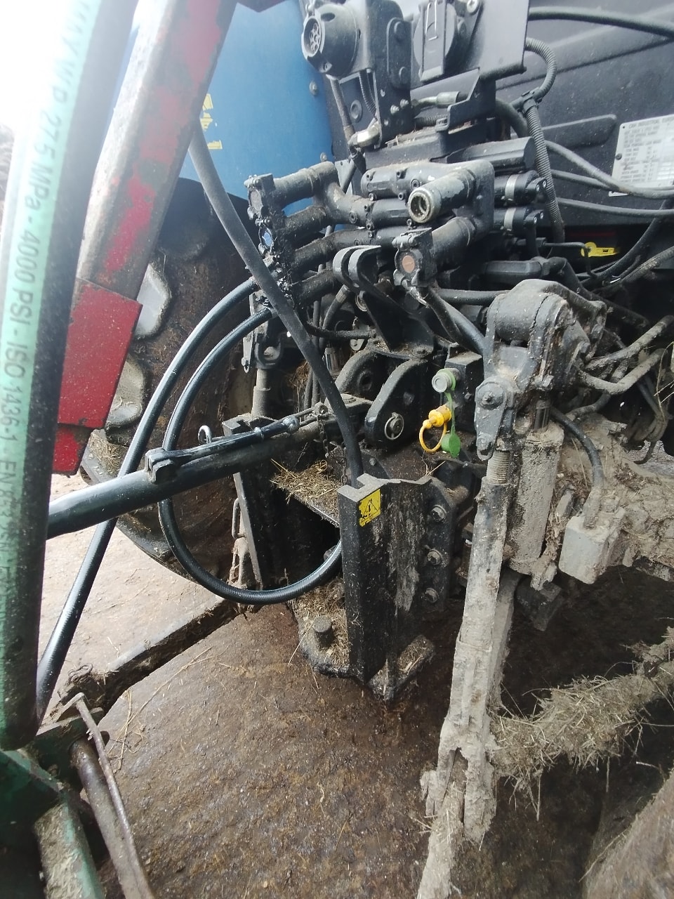 Tracteur chargeur NEW HOLLAND T5.100 EC - photo slide 10