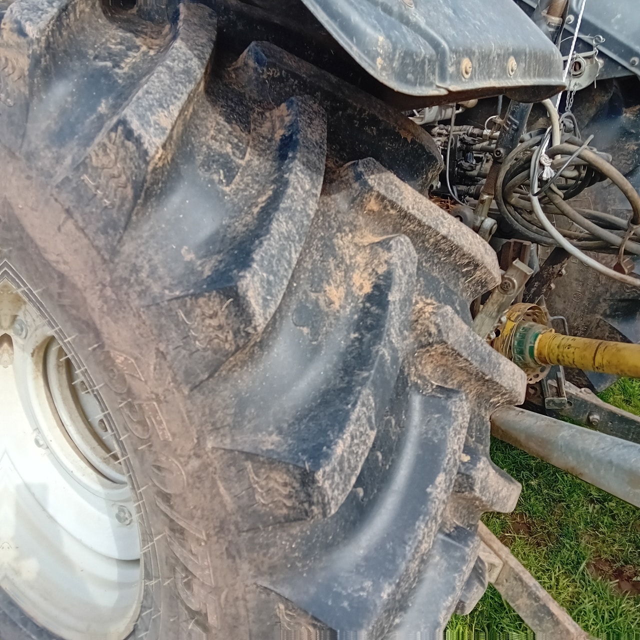Tracteur VALTRA T 133 HITECH - photo slide 10