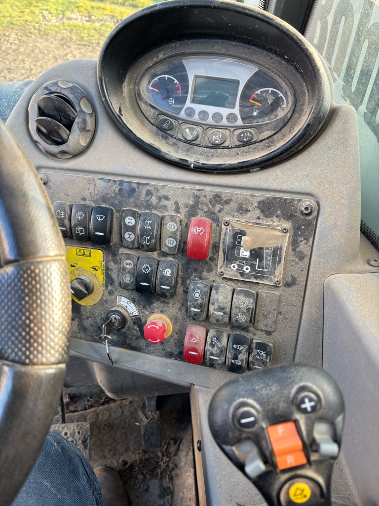 Telescopique BOBCAT TL 38.70 HF AGRI - photo slide 14