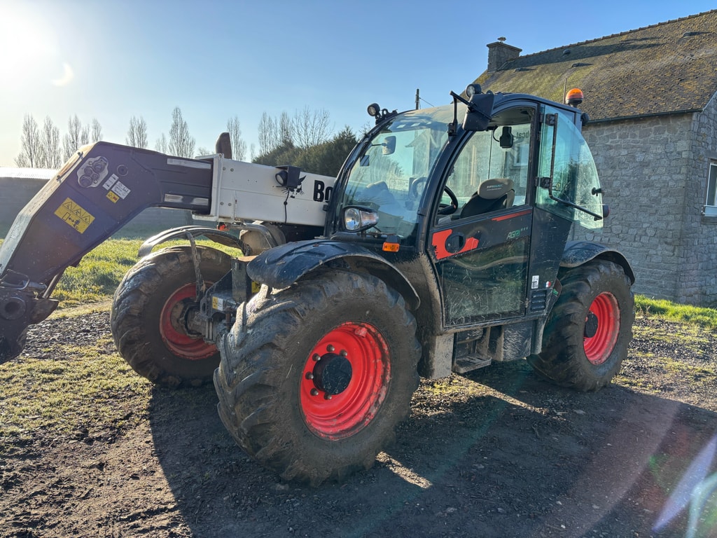 Telescopique BOBCAT TL 38.70 HF AGRI - photo slide 1