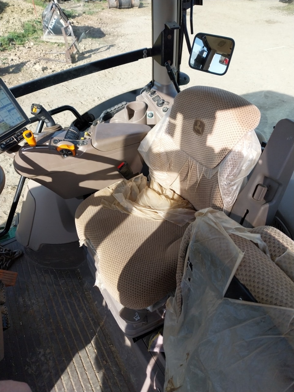 Tracteur JOHN DEERE 6R150 - photo slide 5