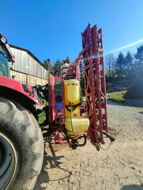 Pulverisateur HARDI Master 1000 - photo slide 2