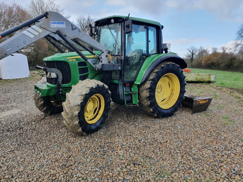 Tracteur JOHN DEERE 6230 STD - photo slide 2
