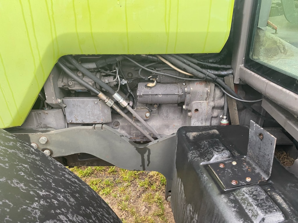 Tracteur CLAAS ARES 556 RZ - photo slide 5