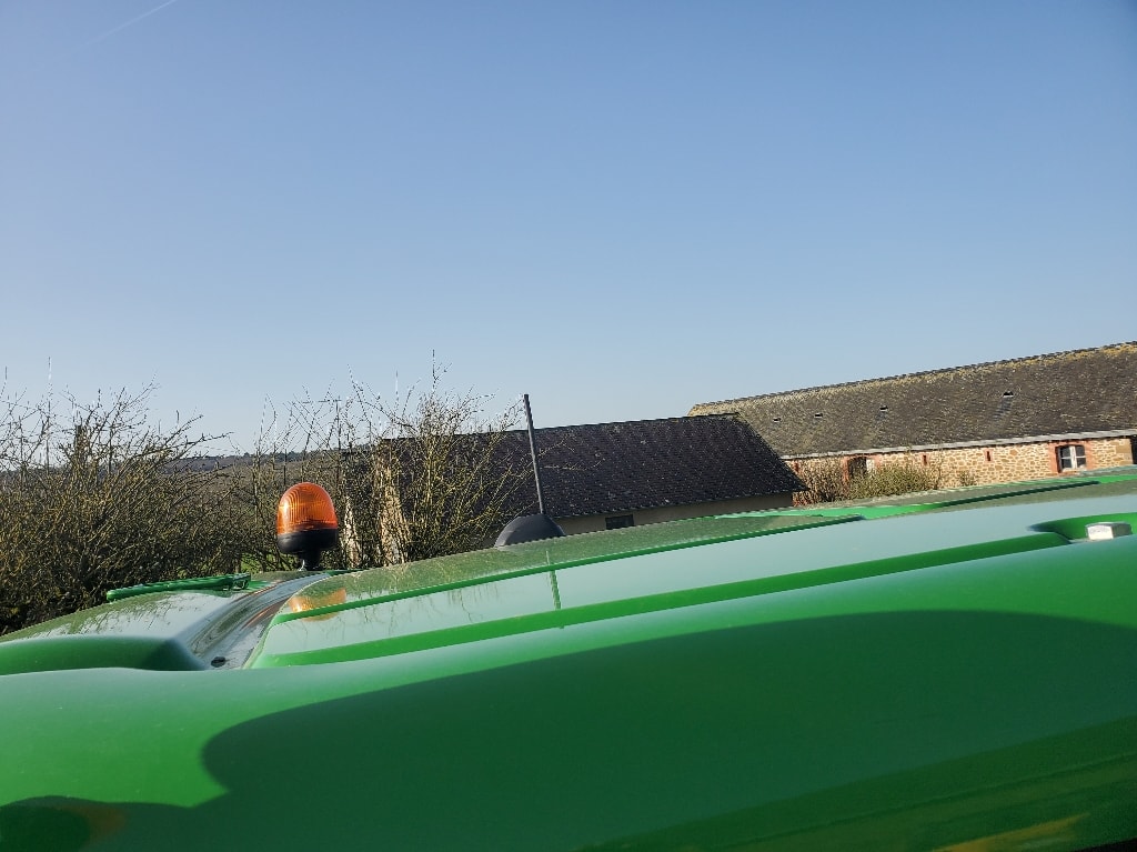 Tracteur JOHN DEERE 6145R - photo slide 9