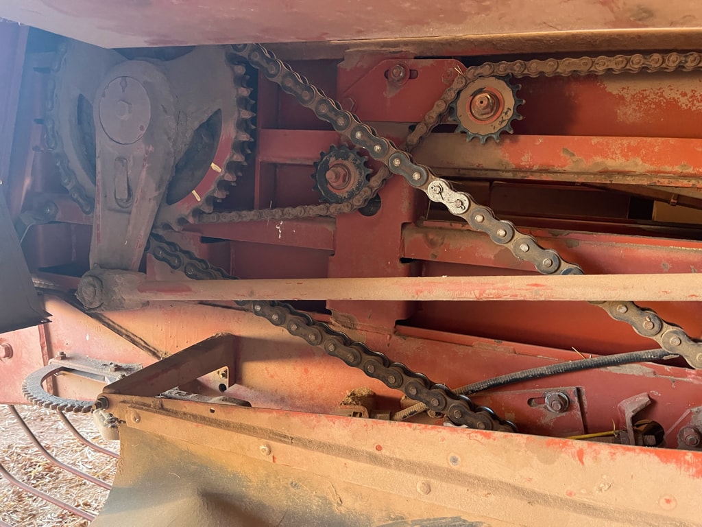 Presse moyenne densite FIAT Hesston 4600 - photo slide 10