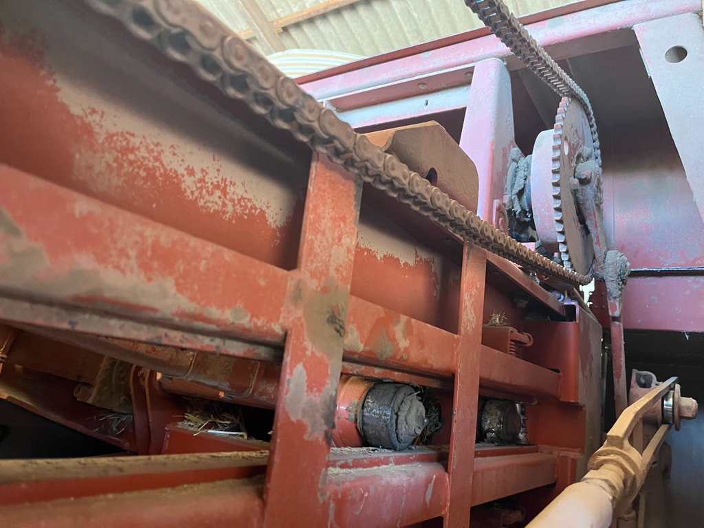 Presse moyenne densite FIAT Hesston 4600 - photo slide 11